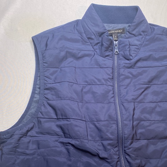 Banana Republic Men's Dark Blue Quilted Vest NWOT - Picture 3 of 11
